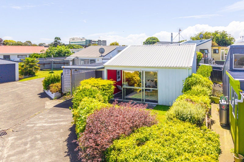 Cute as can be and easy living at 266B Taupo Quay64613525281922110