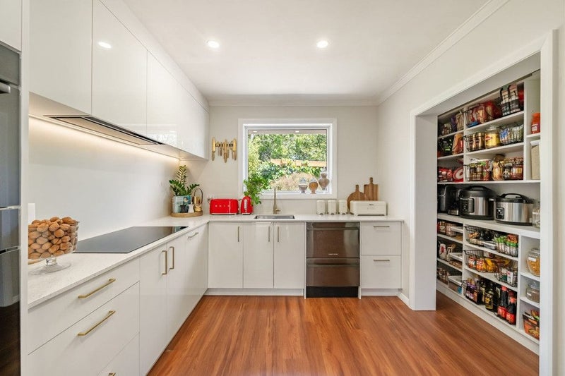 Upper Hutt, 3 bedrooms64613622965379111