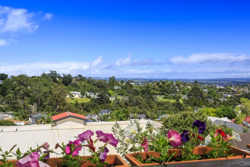 MUST-HAVE PROPERTY YOU'VE BEEN WAITING FOR!64614028385154114