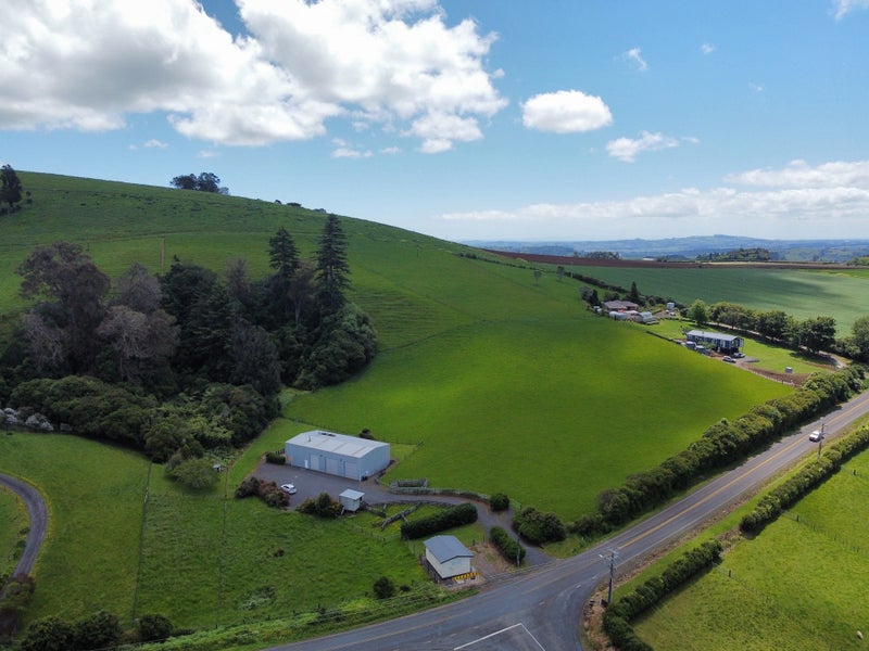 Lifestyle Property with Shed & Accommodation.64614128117891113