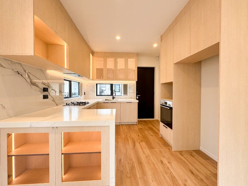 Mangere Bridge, 3 bedrooms64614427103489112