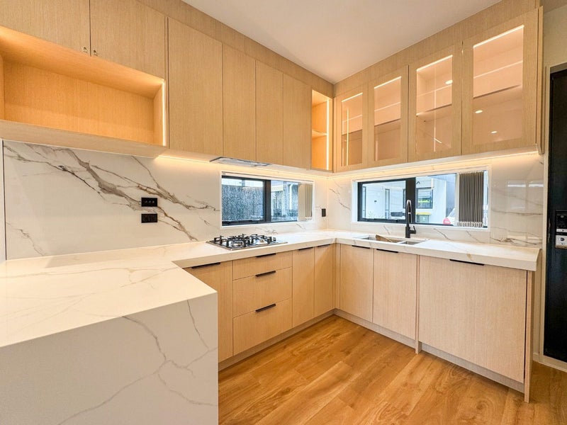 Mangere Bridge, 3 bedrooms64614427103489113