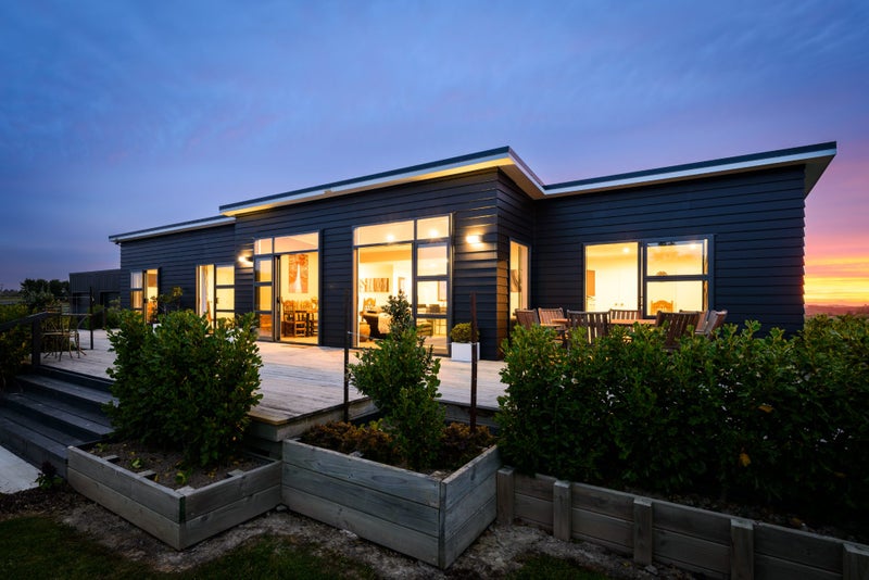 Modern Lifestyle Living In Halcombe!64614526599171111