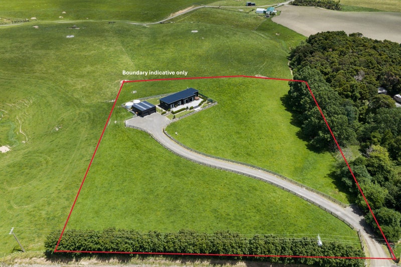 Modern Lifestyle Living In Halcombe!64614526599171112