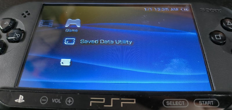 PSP CONSOLE**$1 RESERVE** SCREEN GLITCHES AND GETS FUZZY** B21124027-13 Carousel 2