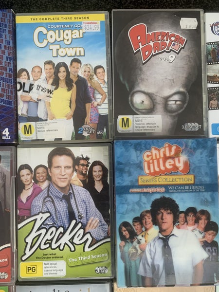 Bulk lot of tv series (E)64614675467267112