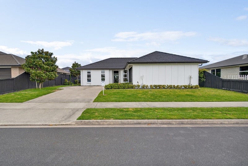 Papamoa Beach, 4 bedrooms64614625950467111