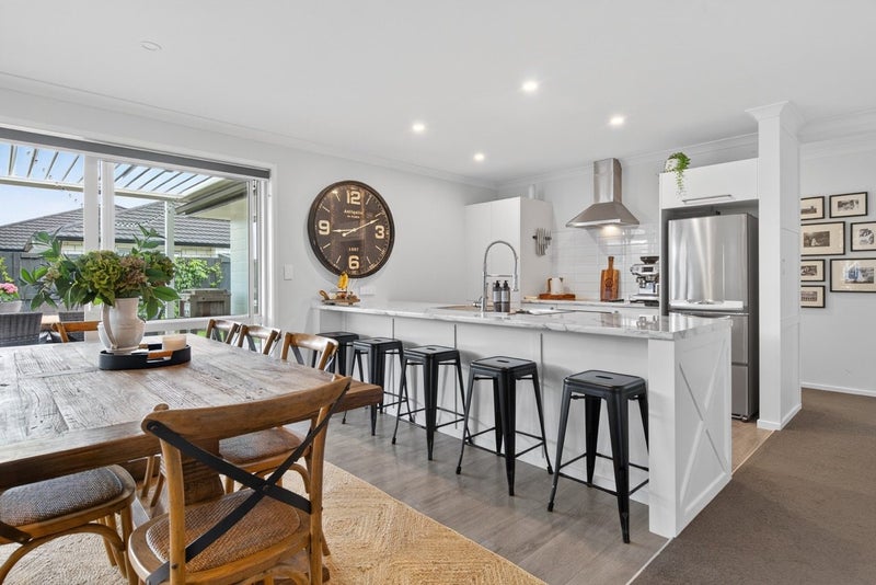 Papamoa Beach, 4 bedrooms64614625950467112