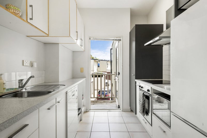 Cozy, Convenient & Contemporary Comforts64615008539267114