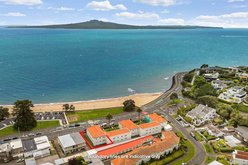 Summertime, and the livin’ is easy!64614922418690112