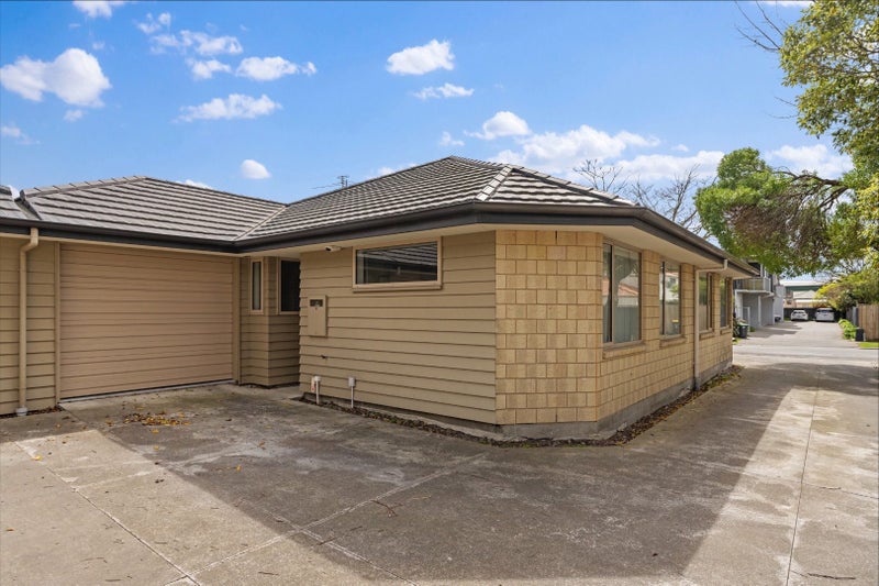 Waltham, 2 bedrooms64615008643074110