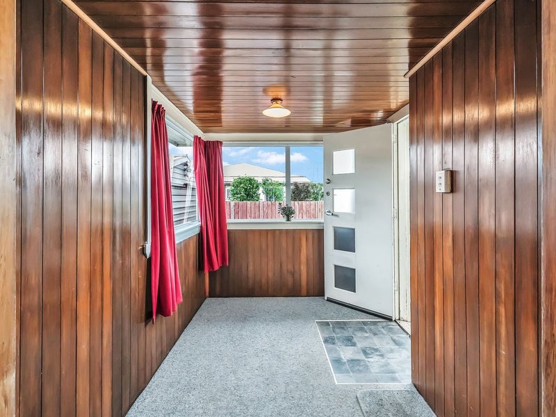 Invest or Nest: Hei Hei Opportunity64615403409154113