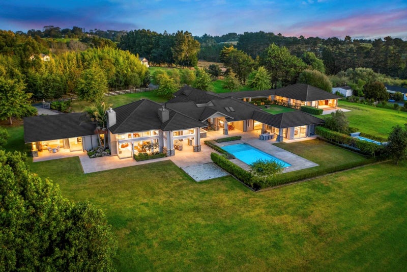 Country Prestige Redefined64615403548803110