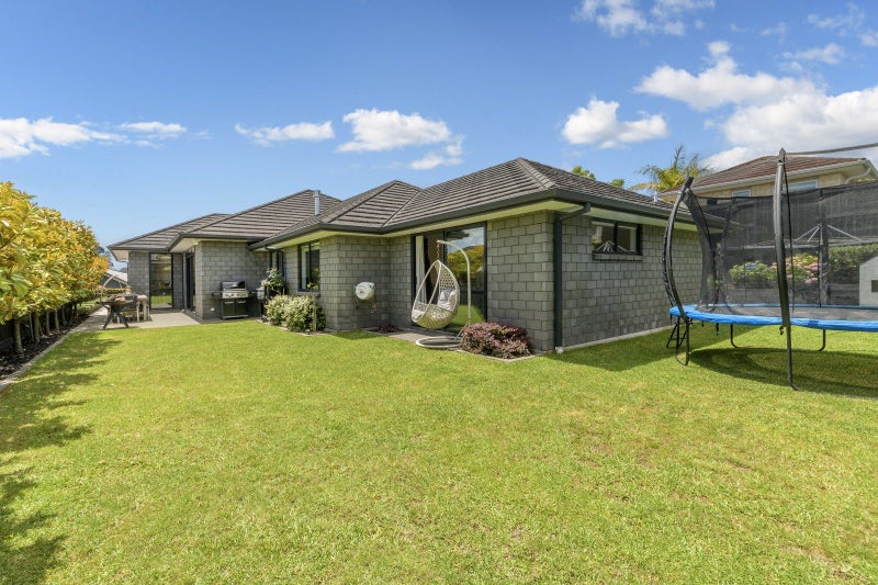 Contemporary style with classic charm64615403584642113