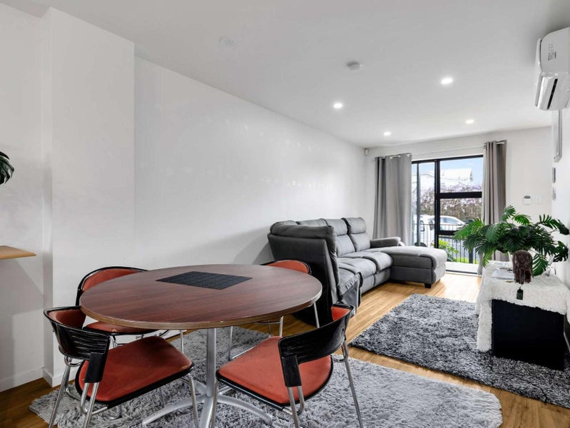 Manurewa, 2 bedrooms64615514386178114