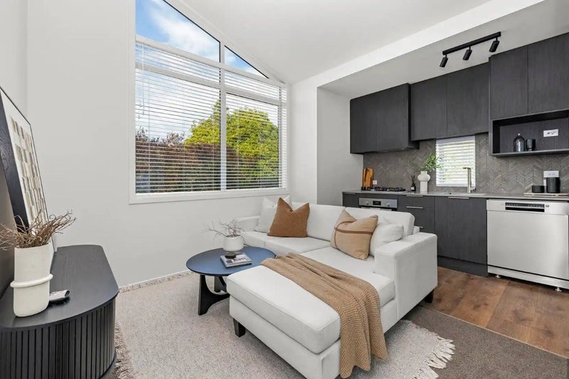 Huntington, 1 bedroom64615514393859112