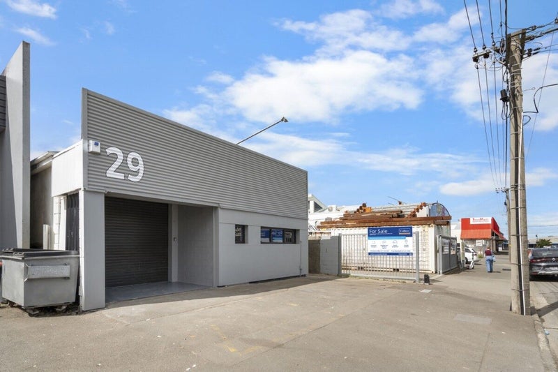 Refurbished, Vacant Sydenham Industrial64615613030145111