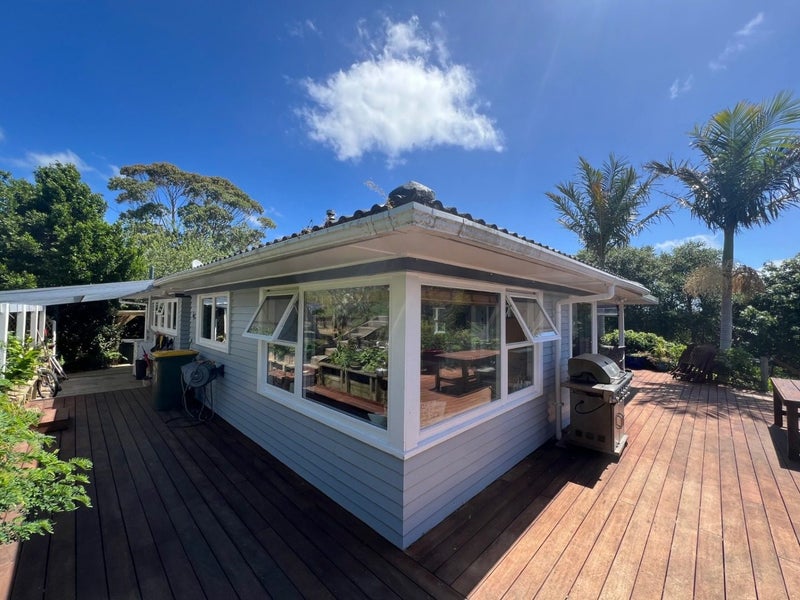 Helensville, 5 bedrooms64615699617410111