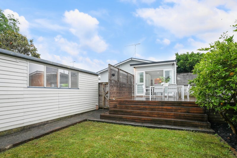 Three Bedrooms, Two Decks, One Perfect Bungalow64615699666689112