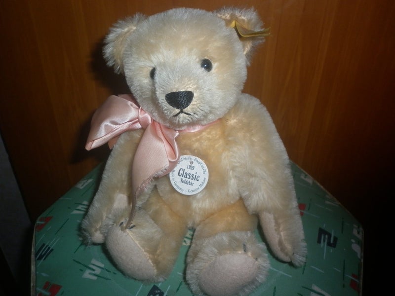 Steiff Bear Carousel 1