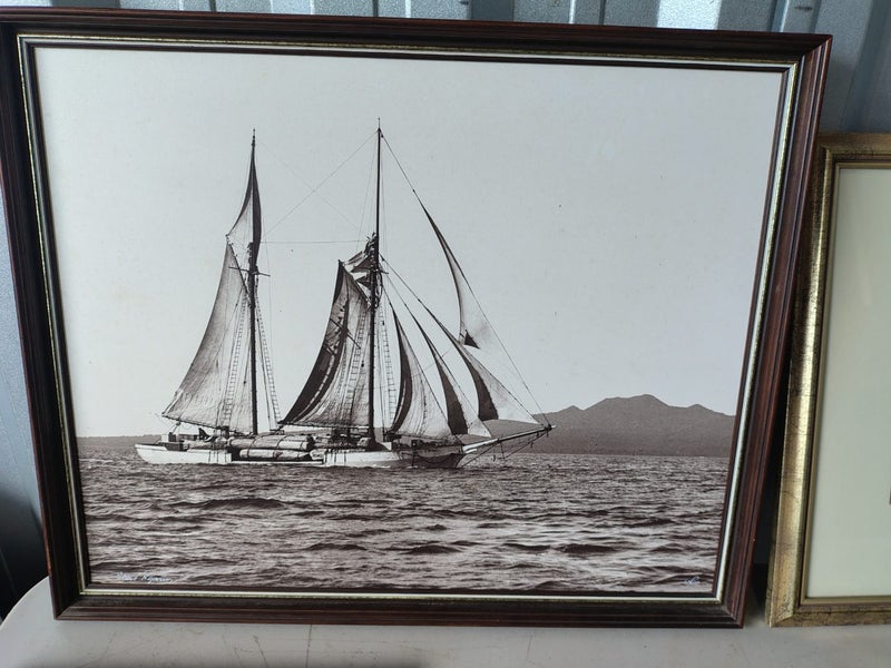 Framed pictures Box lot 1425 (CL868) Carousel 2