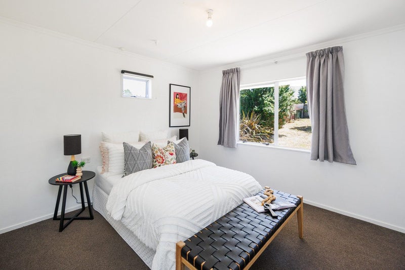 Standout Starter Or Investment!64615910432129113