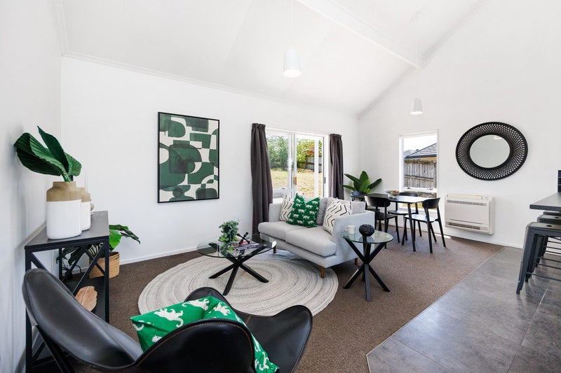 Standout Starter Or Investment!64615910432129114