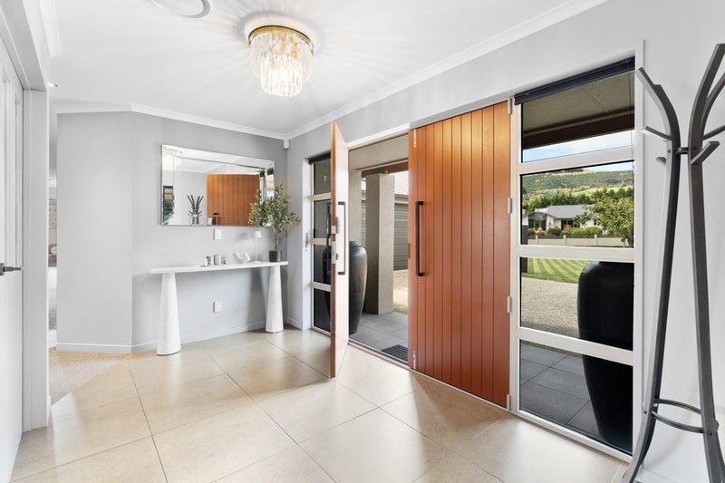 Modern & expansive & exceptional64616202040066113