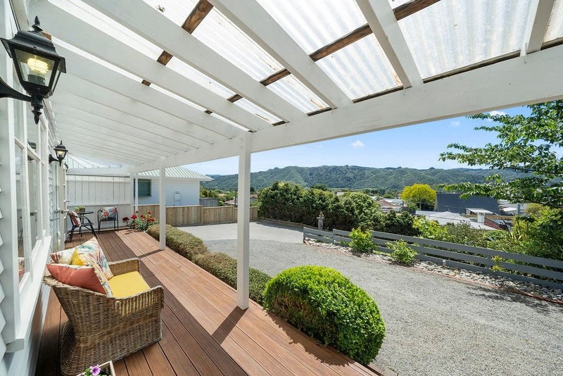 Maoribank, 3 bedrooms64616309318915111