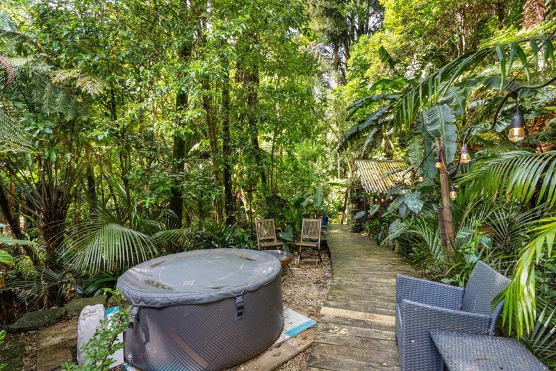 The Secret's Out!64616309475202111