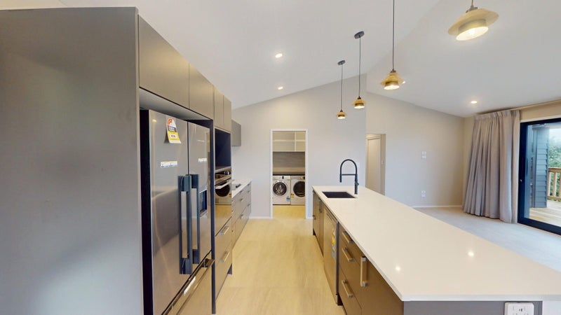 Kai Iwi, 3 bedrooms64616309393538111