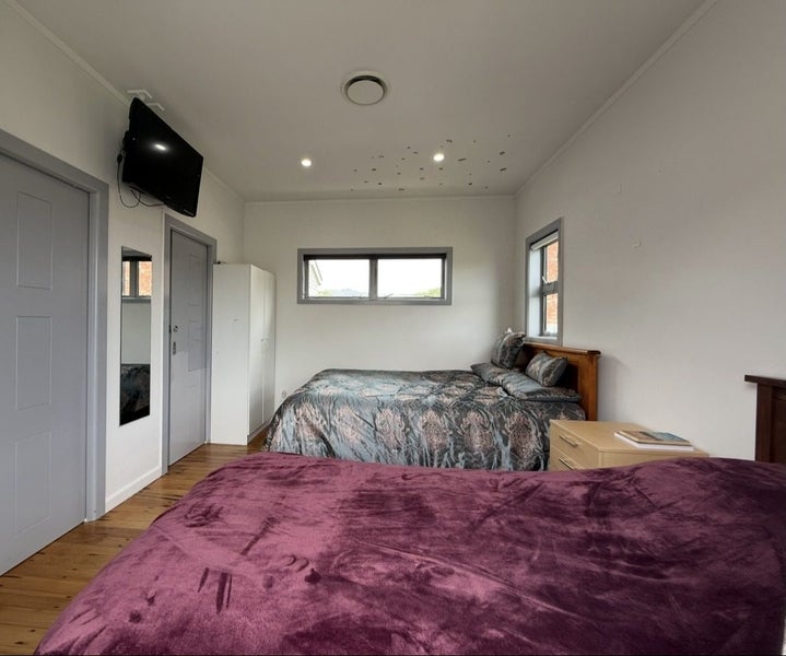 Epuni, 4 bedrooms64616309508994111