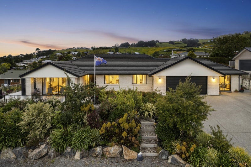 A Statement of Modern Luxury With Versatile Living64616595735938110