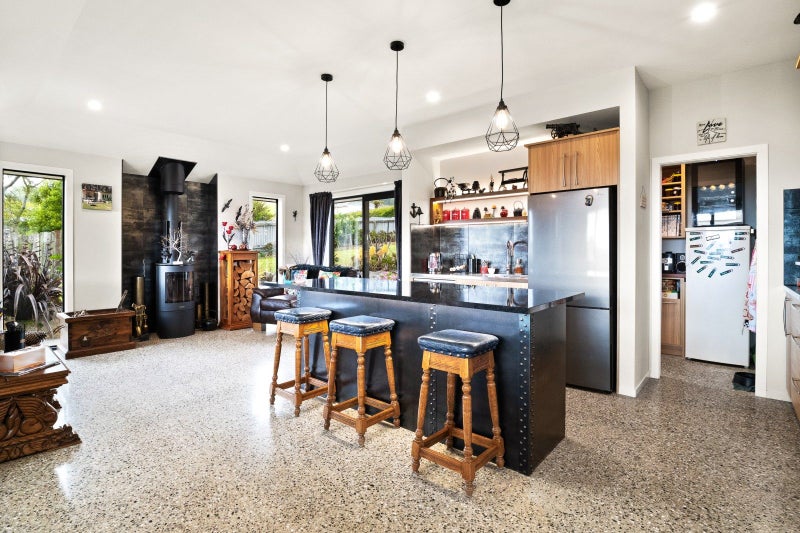 A Statement of Modern Luxury With Versatile Living64616595735938111