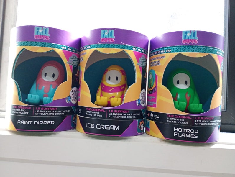 Set of 3 Earpods/Novelty Holders Carousel 3