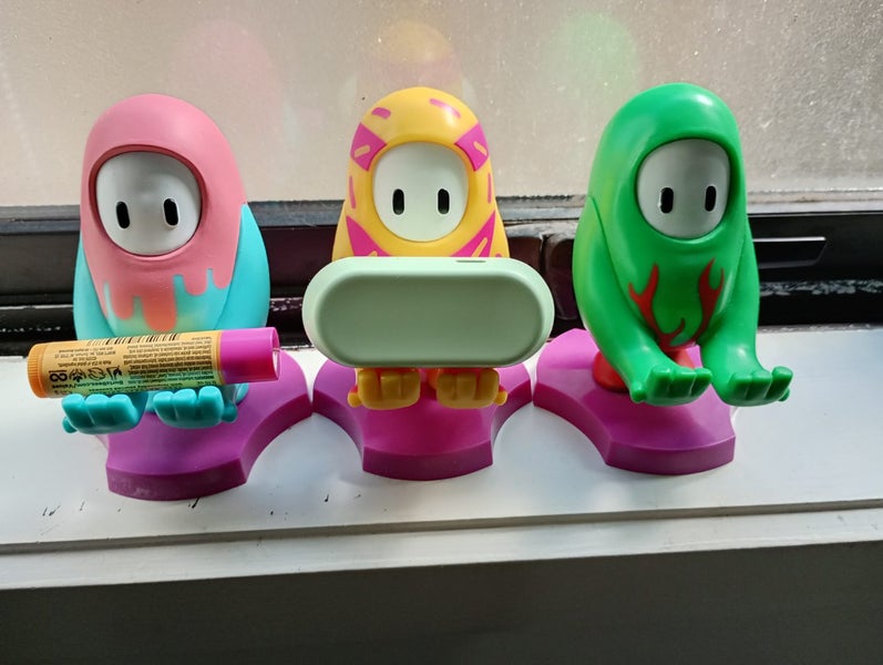 Set of 3 Earpods/Novelty Holders Carousel 2