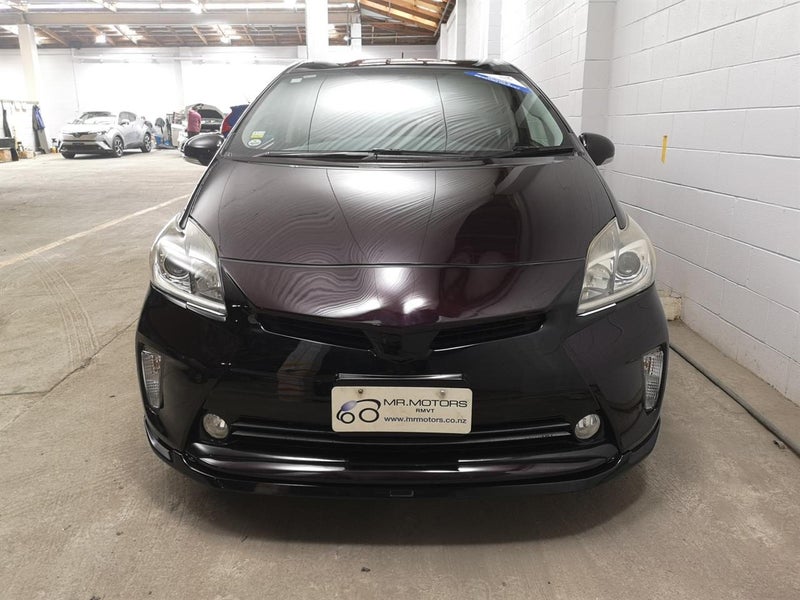 2015 Toyota Prius facelift ,low ks, as new64617192796035113