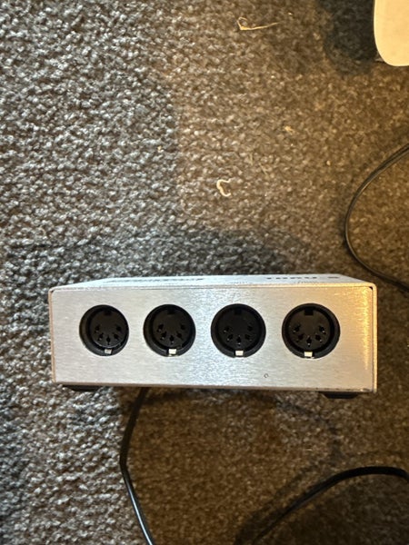 Kenton MIDI Thru 5 Carousel 3