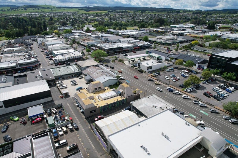 Women's Health, Education & Fitness64617205468034114