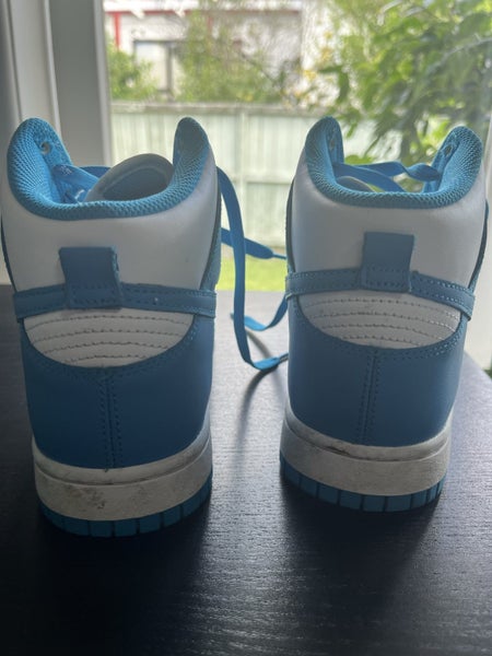 This is a Nike Dunk High Retro "Laser Blue" trainers. Women’s size UK664617230465795113