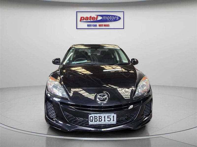 2013 Mazda Axela Blacked mags !!64617305186817111