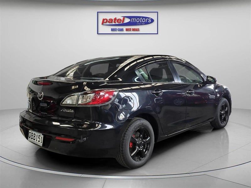 2013 Mazda Axela Blacked mags !!64617305186817114