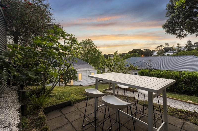 Kingsland, 2 bedrooms64618694146434112