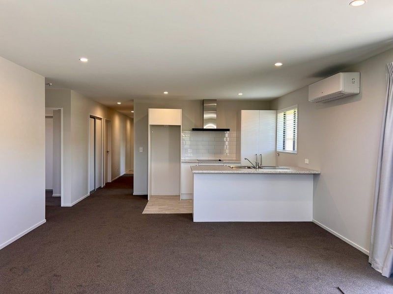 Belfast, 4 bedrooms64617704929409110