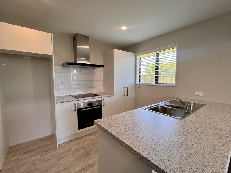 Belfast, 4 bedrooms64617704929409112