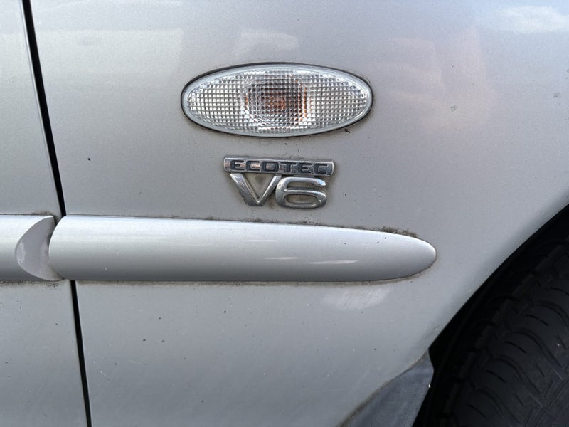 2002 Holden Commodore Acclaim64617892999298112