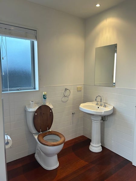 St. Albans, 3 bedrooms64617893071745110