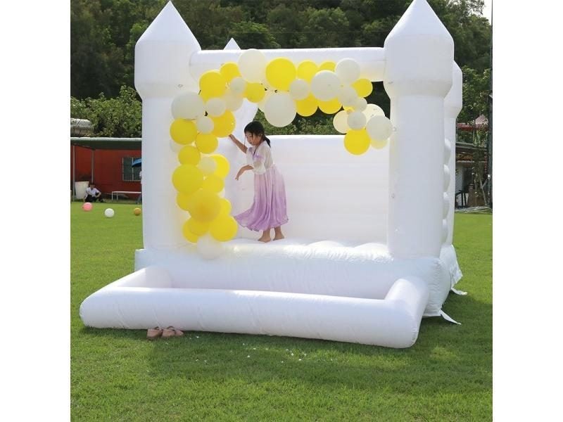 PVC Inflatable Jumping Bouncer With Ball Pit For Kids Family House Blower Carousel 5