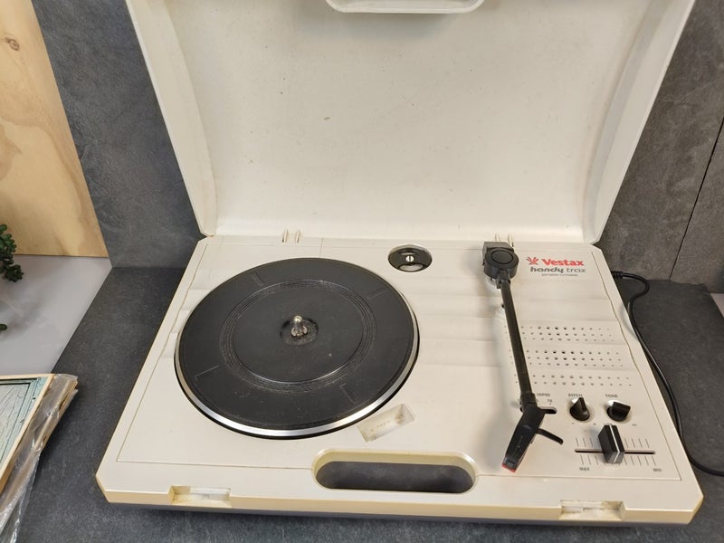 Bestax portable turntable vintage vinyl Carousel 1