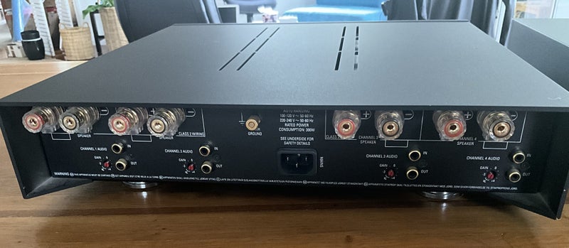 Linn Akurate DSM3 Pre-Amp Streamer AND Linn Akurate 4200 Power Amplifier64618619102850113